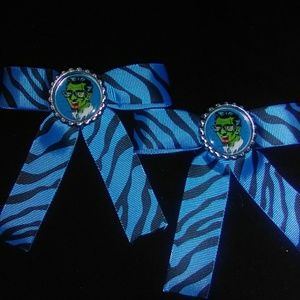 ❤️ Zombie Buddy Holly hair clip sets